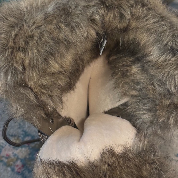 BearPaw Snow Boots - Picture 6 of 9